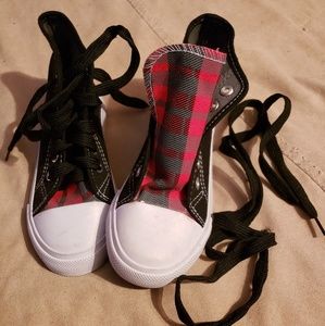Size 12 girls sneakers